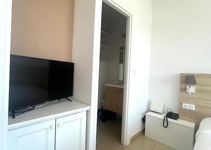 L'azur Des Calanques - T2 Avec Piscine Chauffee & Vue Exceptionnelle- Parking & Wifi * 阿雅克肖