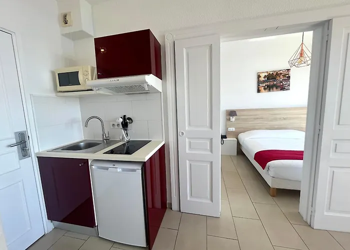 L'azur Des Calanques - T2 Avec Piscine Chauffee & Vue Exceptionnelle- Parking & Wifi 阿雅克肖