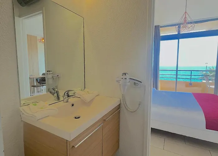 L'azur Des Calanques - T2 Avec Piscine Chauffee & Vue Exceptionnelle- Parking & Wifi * 阿雅克肖